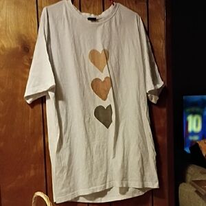Women's Heart Print Short Sleeve Tee - White, Tan, Gray